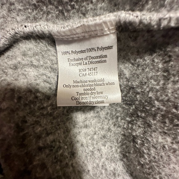 Redhead Gray Pullover Sweater - Picture 6 of 9